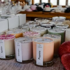 Kihnu harbour market: local food and crafts