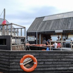 Kihnu harbour market: local food and crafts