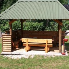 Niine Lodging