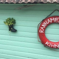 Kohalik amps – freshly smoked fish from a local fisherman in Kihnu